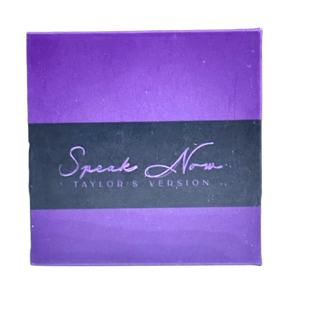 NWT Official Taylor Swift “Speak Now” Gold Necklace